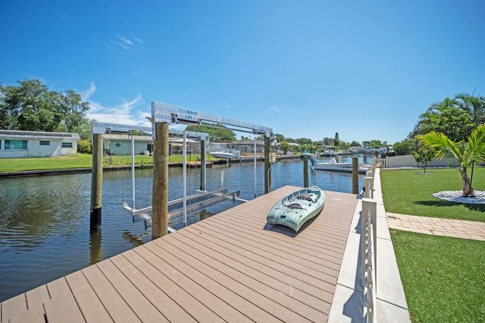 245 78th Ave N listing photo 13