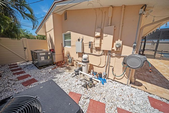 245 78th Ave N listing photo 21