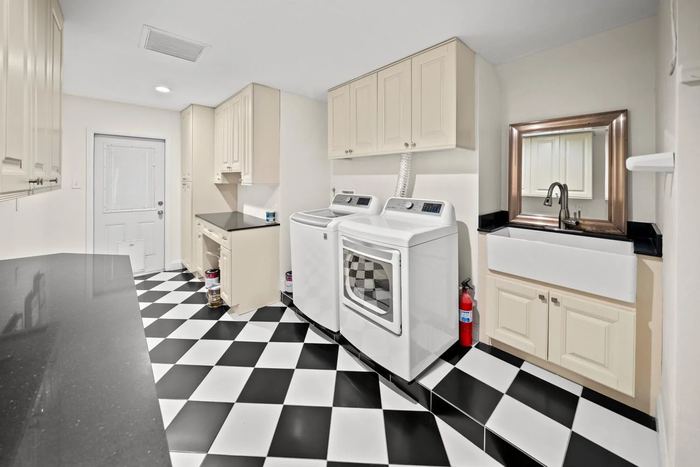 5119 Venetian Blvd listing photo 41